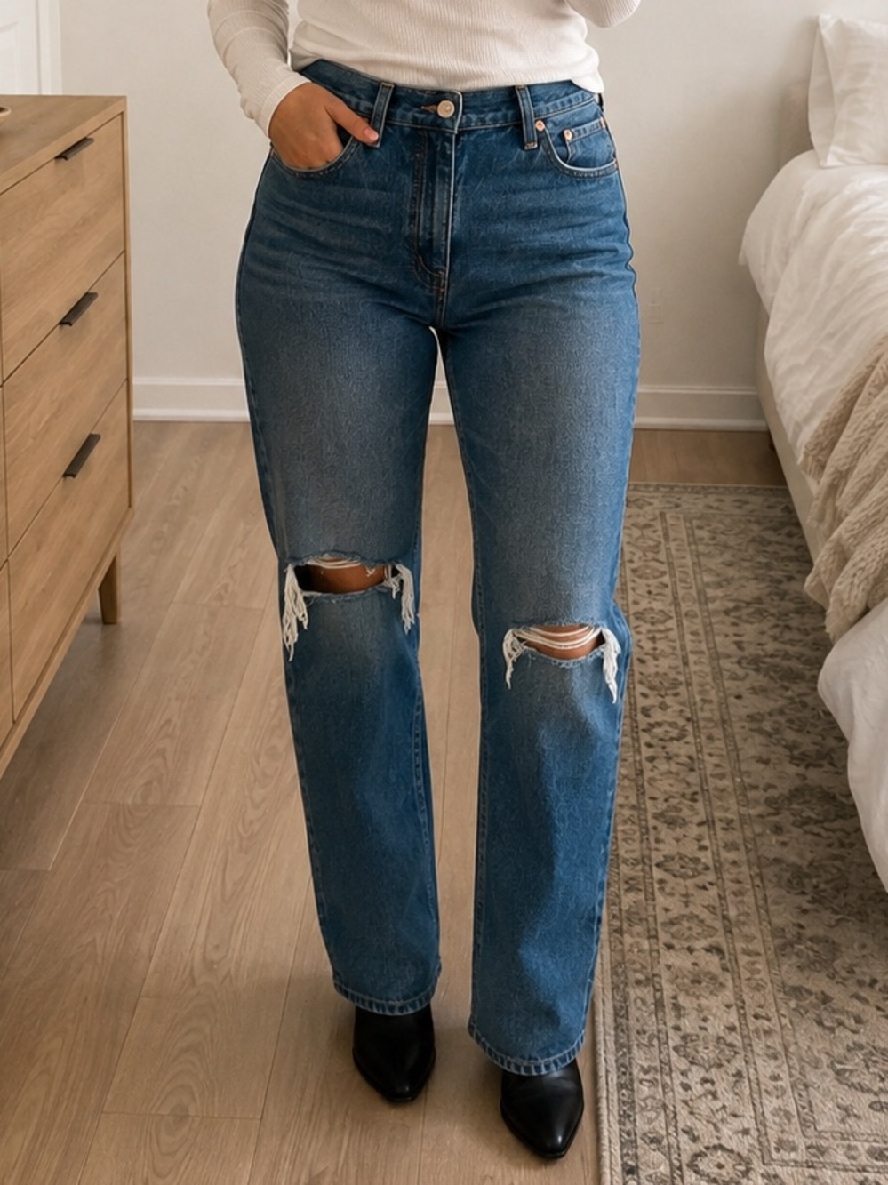 Levi’s Low Pro Straight Jeans W27 Medium Wash Distressed Ripped Denim Y2K